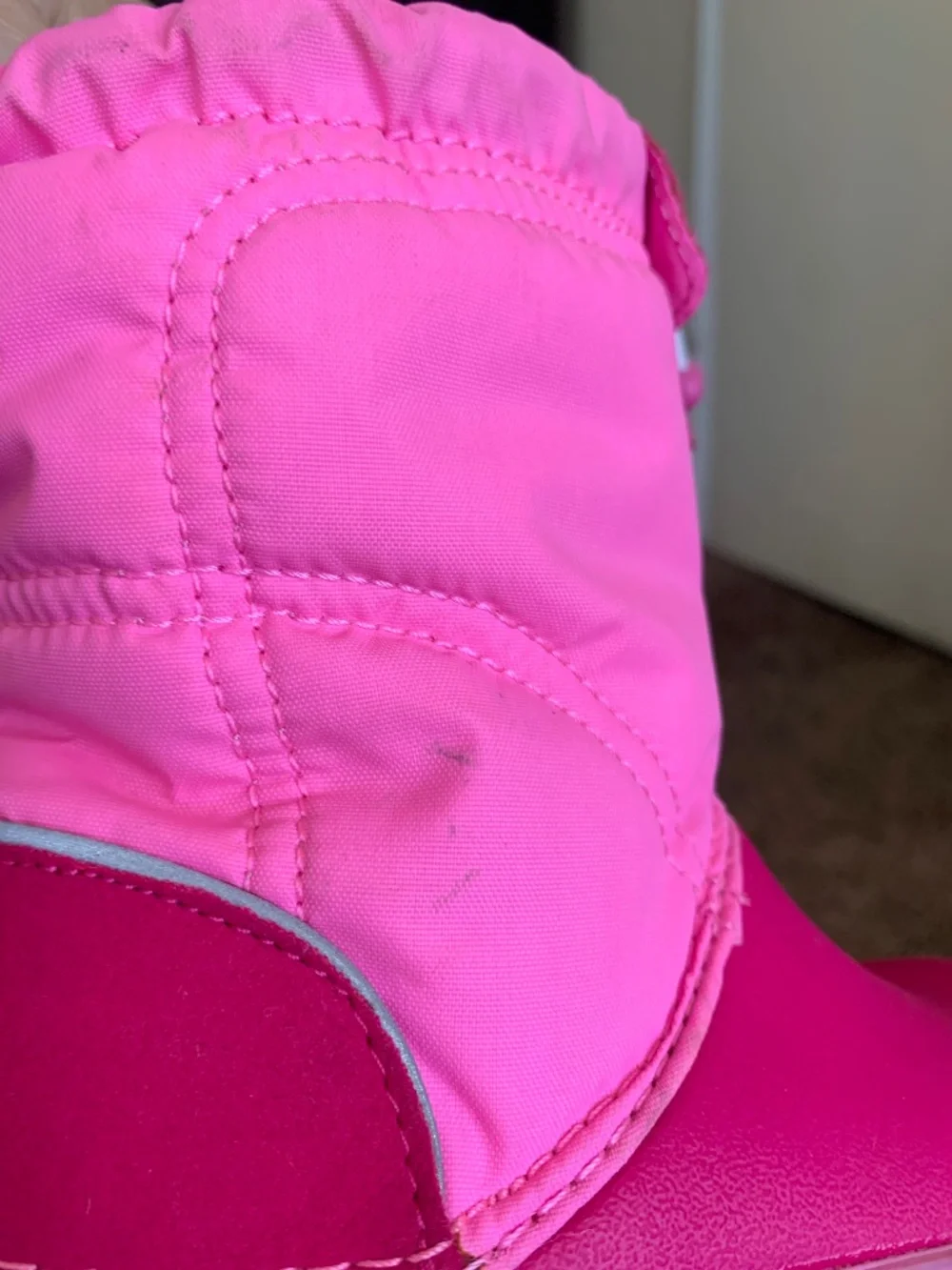 Crocs Two tone Pink Snow Boots Girls Sz.9 Play Fall Winter Shoes Outwear